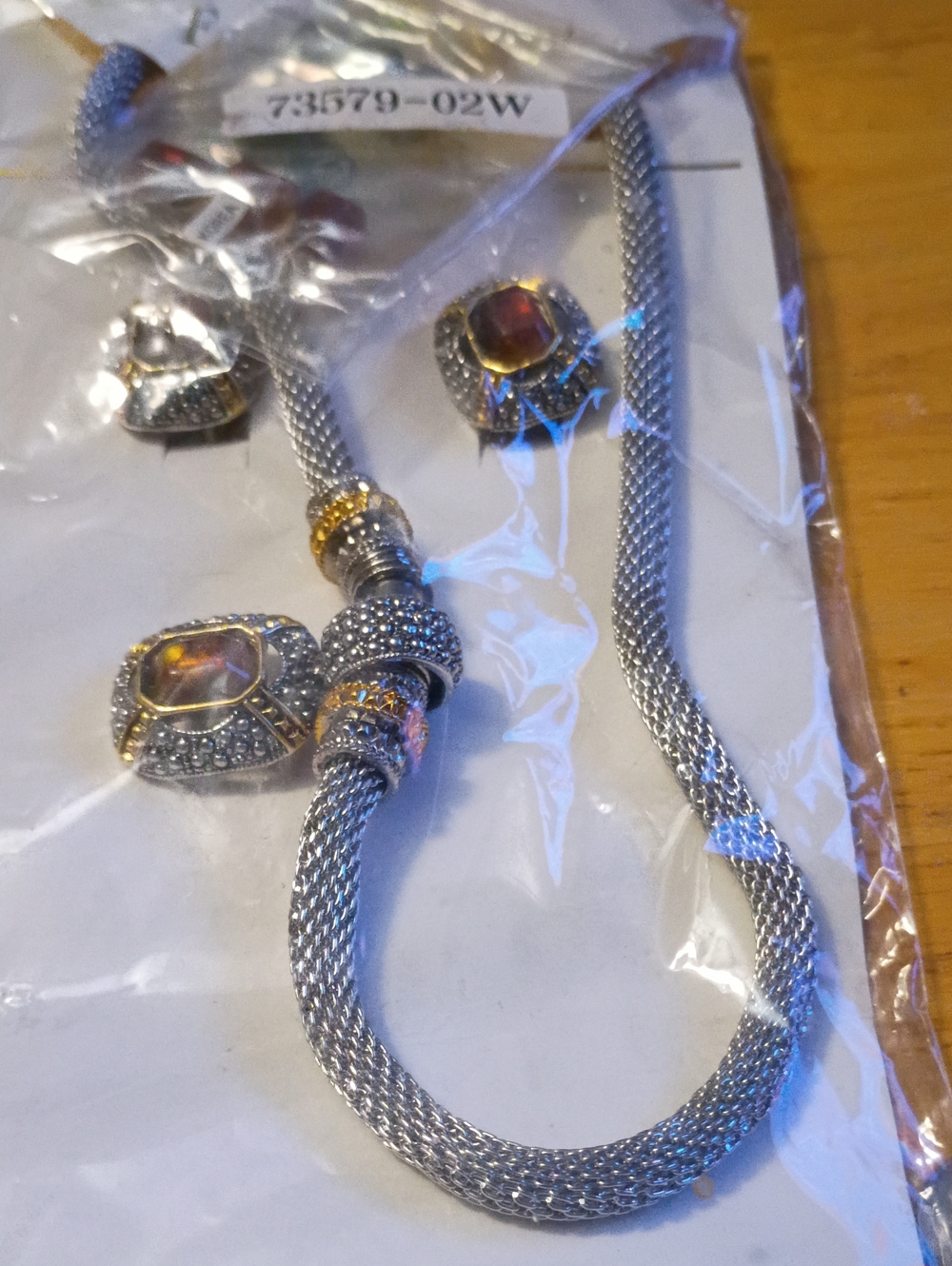 Source Unknown Silver Mesh Necklace and Amber-Tone Gem Pendant Set